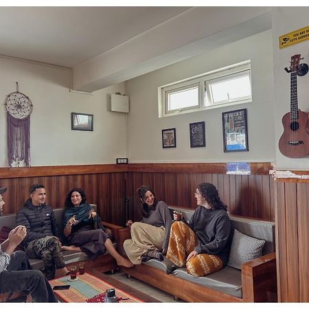 Stargaze Backpackers Shillong Pansiyon Dış mekan fotoğraf