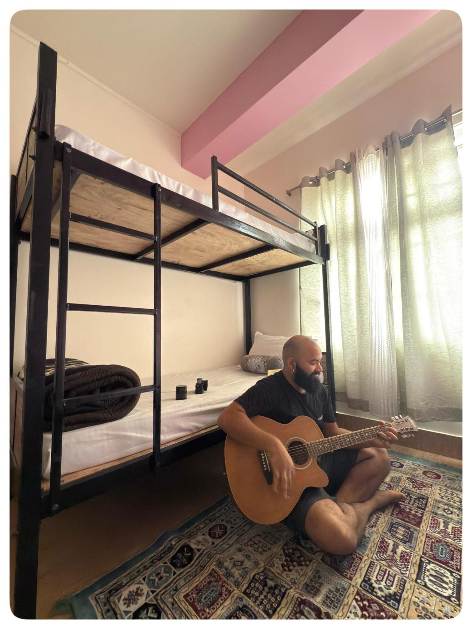Stargaze Backpackers Shillong Pansiyon Dış mekan fotoğraf