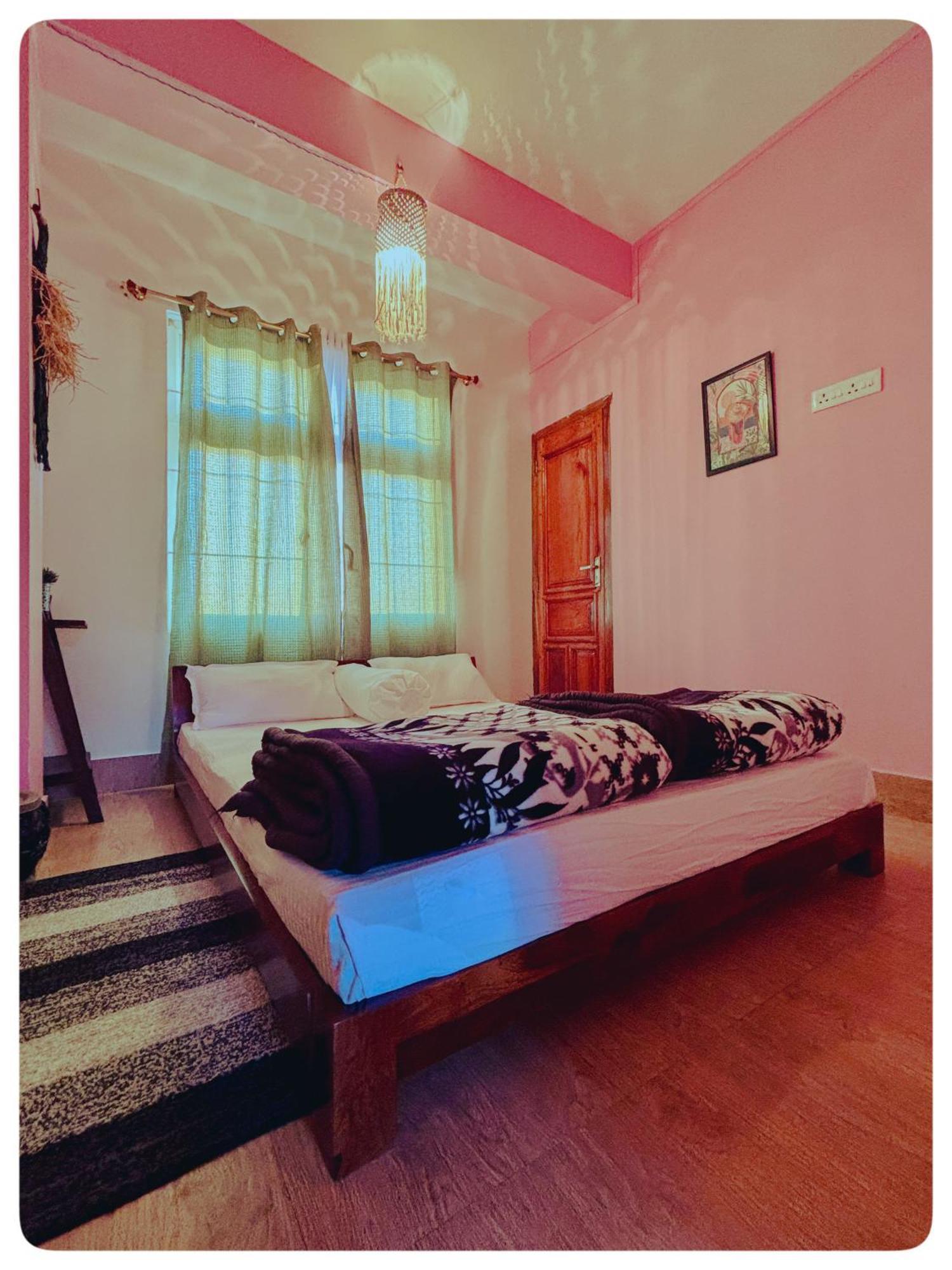 Stargaze Backpackers Shillong Pansiyon Dış mekan fotoğraf